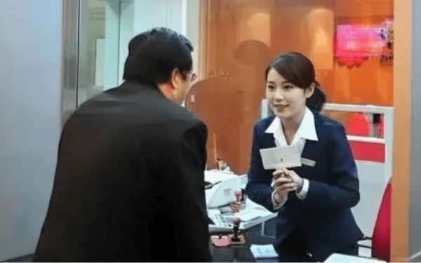 Vay 3,8 tỷ đồng mua nhà, 10 năm sau đi tất toán, khách hàng bất ngờ được báo hết nợ và hoàn hơn 388 triệu đồng