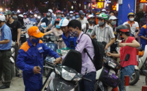 Giá xăng dầu hôm nay: Cập nhật mới nhất