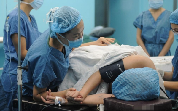 Đang chuyển dạ thì đột nhiên bị ho, sản phụ 33 tuổi trút hơi thở cuối cùng ngay sau đó 5 phút