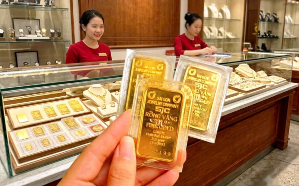 Vàng trong nước đồng loạt giảm mạnh, vàng miếng chạm đáy mới