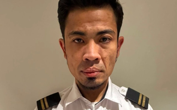 Bắt phi công Malaysia phê ma túy trong lúc điều khiển chuyến bay, kiểm tra vali phát hiện hơn 70.000 viên thuốc lắc
