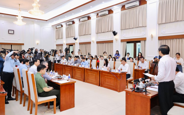Bộ GDĐT nói rõ lý do thí sinh Chuyên Tuyên Quang được thi lại, còn 5 thí sinh Quảng Trị thì không