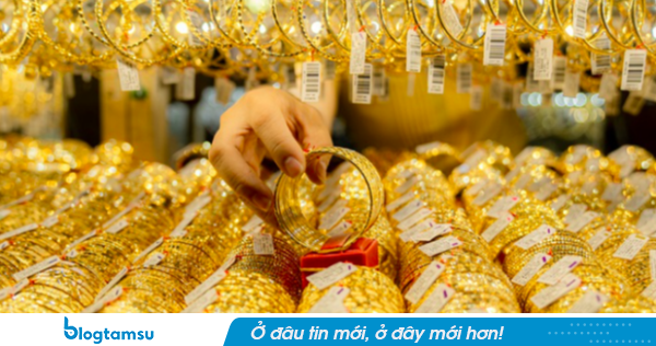 Giá vàng mới nhất hôm nay 8/8: Lội ngược dòng ngoạn mục