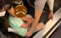 Đừng cho trẻ đi loại dép này: Đã có bé bị gãy xương, thậm chí dậy thì sớm và không phát triển được chiều cao