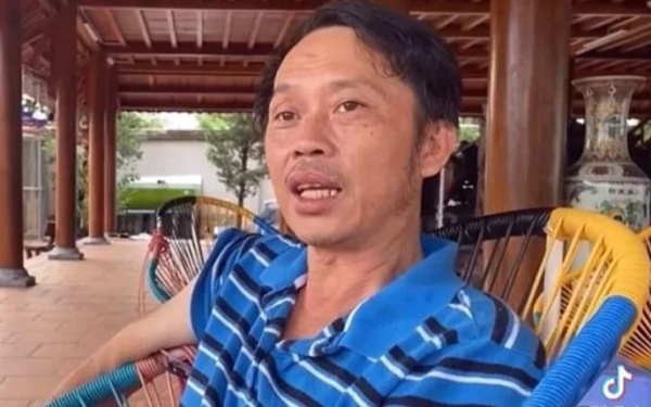 Vẻ ngoài đáng lo lắng của Hoài Linh, em trai lập tức lên tiếng về tin đồn mắc bệnh nặng