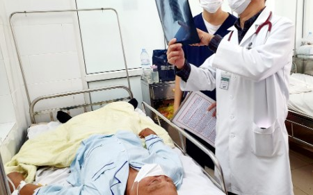 Người đàn ông 52 tuổi uống trà hoa cúc mỗi ngày để thải độc gan, 6 tháng sau bác sĩ hốt hoảng: 'Ông đã uống gì?'