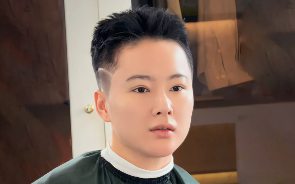 Em gái Angela Phương Trinh làm đơn khẩn cầu, tiết lộ nhiều biểu hiện lạ của chị gái