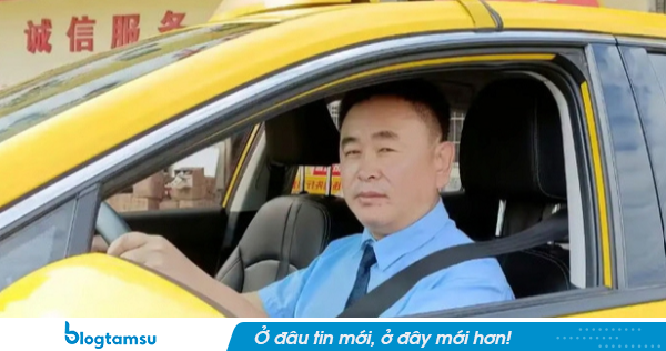 Đi taxi hết 46.000 đồng nhưng khách chuyển khoản hơn 390 triệu, tài xế lập tức báo công an