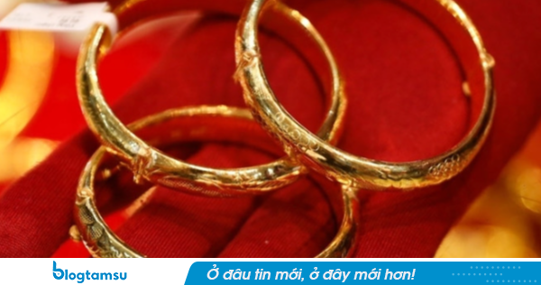 Giá vàng hôm nay 14/8: Vàng thế giới sụt giảm