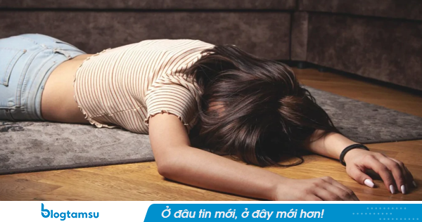 Người phụ nữ 33 tuổi nguy kịch sau 2 giờ UỐNG NƯỚC LỌC, bác sĩ cảnh báo NGUYÊN NHÂN 