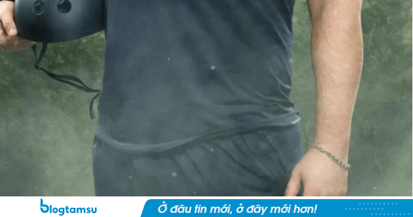 Phát hiện nam diễn viên nổi tiếng qua đời trong phòng tắm: Rùng mình lời khai từ hàng xóm