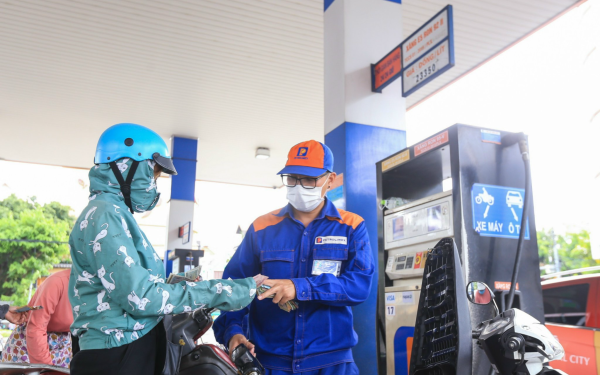 Giá xăng dầu hôm nay 19/8: Tiếp đà tăng