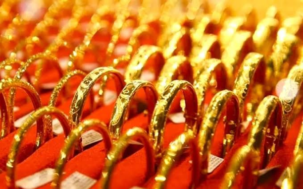 Giá vàng hôm nay 28/8: Đồng loạt quay đầu