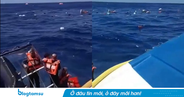 Phà chở khoảng 270 người bị lật ngoài khơi