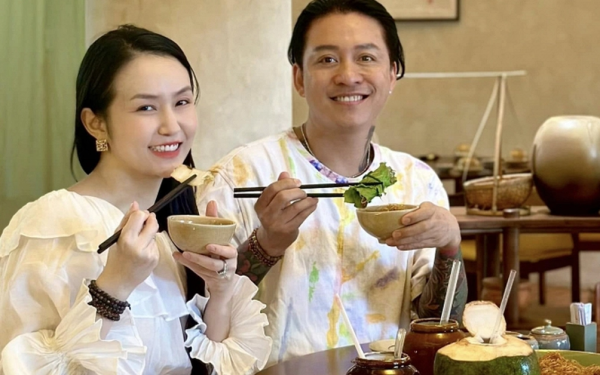 Tình hình nhà hàng của Tuấn Hưng và vợ