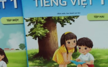 Tất tả săn lùng sách giáo khoa sau khai giảng