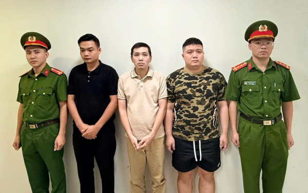 Gia đình bệnh nhân nguy kịch phải trả 9,5 triệu đồng cho chuyến xe 16 km