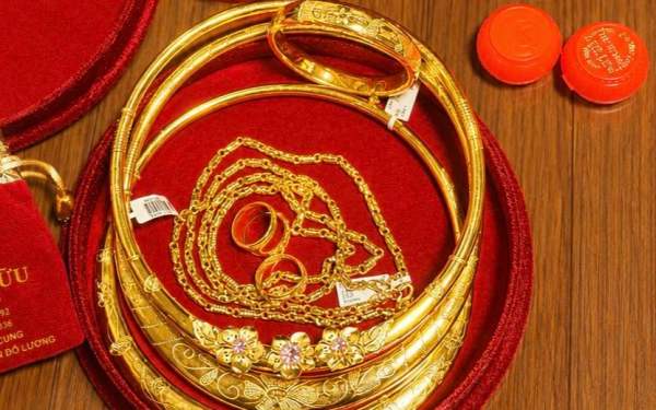 Giá vàng hôm nay (8/9): Lập sóng mới