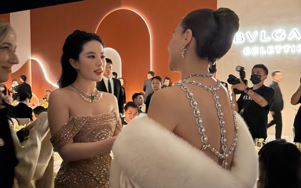 Quản lý BVLGARI Việt Nam lên tiếng về ồn ào "crop" ảnh của Lưu Diệc Phi và Hồ Ngọc Hà, chốt hạ 1 câu khép lại drama