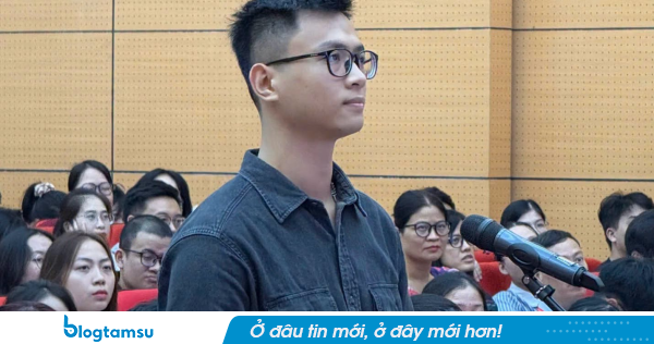 Ngay lúc này: Màn gọi tên 