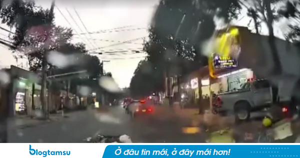 Ôtô tông liên hoàn, tài xế xe ôm công nghệ tử vong