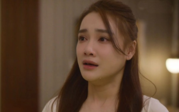 Nhã Phương đăng ảnh vợ chồng ôm nhau giữa lúc Trường Giang là tâm điểm trên MXH