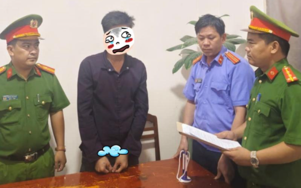 Khám nhà "Trường ca sĩ" phát hiện bí mật động trời