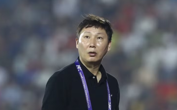 Cả nước hướng về HLV Kim Sang Sik