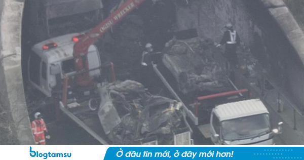 13 giây cúi xuống xem Tiktok, tài xế gây tai nạn khiến 6 người thiệt mạng