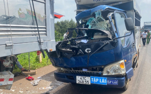 Người tập lái ôtô gây tai nạn khiến thầy giáo tử vong