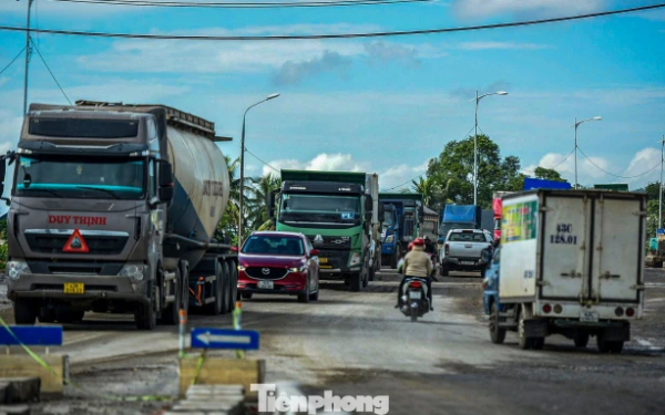 Cận cảnh đường thi công dang dở xảy ra tai nạn khiến mẹ tử vong, 3 con mồ côi