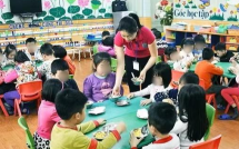 Đề xuất hỗ trợ tối thiểu 160.000 đồng/tháng cho con công nhân theo học mầm non tư thục