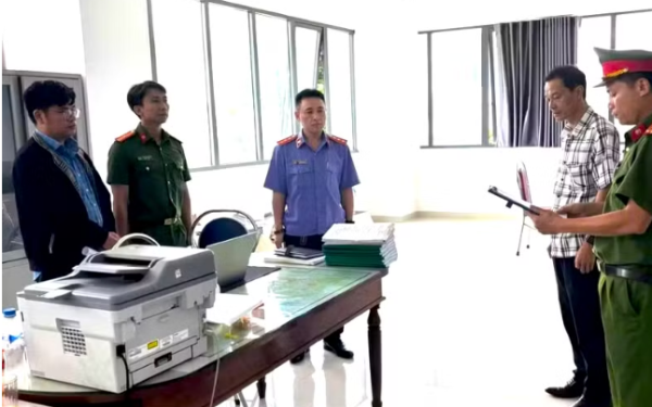 Cựu cán bộ ở Pleiku yêu cầu 13 người đưa tiền để 