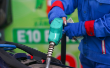 Giá xăng E10 lên gần 27.200 đồng một lít
