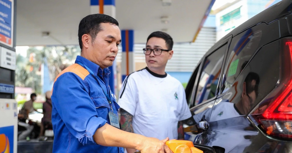 Chính phủ quyết định tiếp tục giảm thuế xăng dầu về 0 đến hết tháng 12