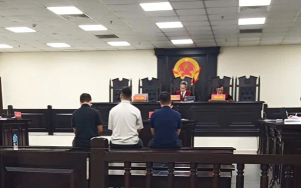 Cấp sơ thẩm 