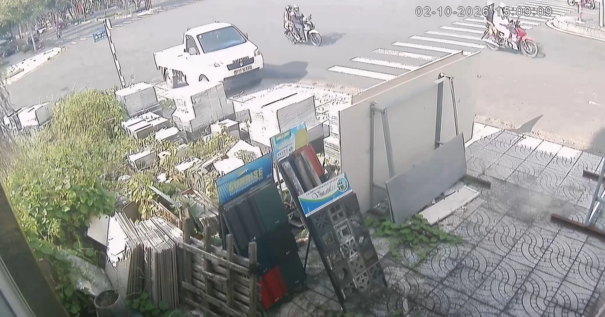Camera ghi lại vụ bé trai 15 tuổi lên xe tải phóng vút đi