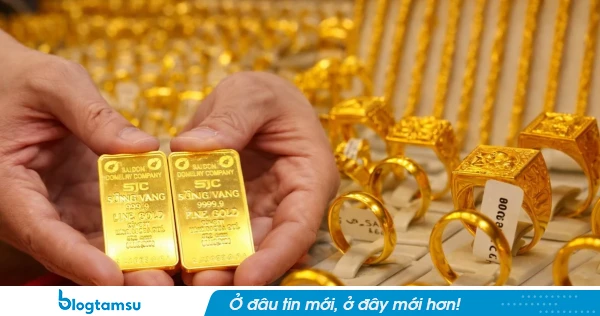 Giá bán vàng miếng và vàng nhẫn chênh lệch ra sao?