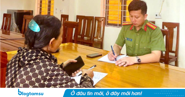 Đi bán vàng thì các tiệm vàng đóng cửa, người phụ nữ SN 1969 trực tiếp đến trình báo công an
