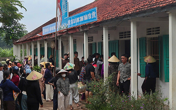 Vụ hàng trăm học sinh nghỉ học: Phụ huynh thừa nhận sai khi ngăn con đến trường