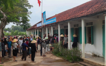 Phụ huynh nhận sai sau 1 tháng cho con nghỉ học vì sáp nhập trường