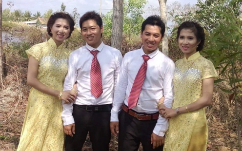 Anh em sinh đôi lấy chị em sinh đôi ở Cà Mau đẻ con giống nhau