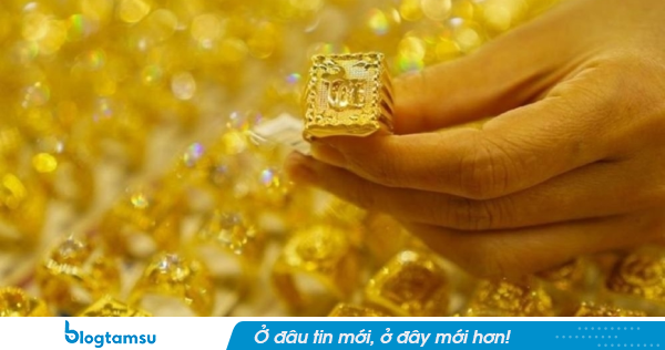 Giá vàng hôm nay 10/10: Vàng SJC, vàng nhẫn đồng loạt tăng phi mã
