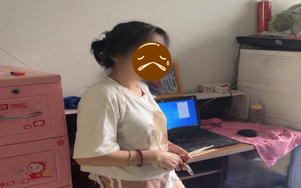 Đột kích bắt quả tang người phụ nữ gọi hàng nghìn cuộc điện thoại, giăng bẫy 