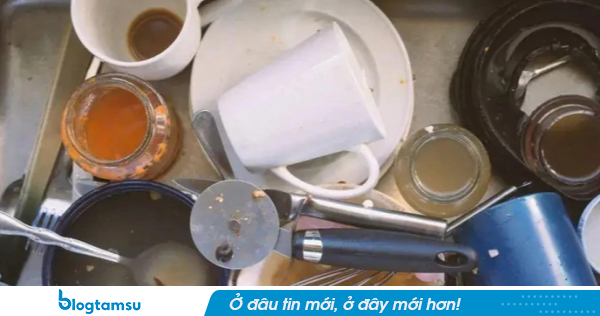 Lời khuyên đến tất cả các gia đình đang dùng 4 loại cốc này: Vứt ngay còn kịp!