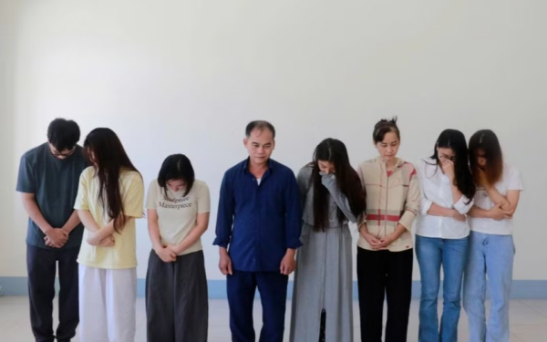 Vụ 20.000 lọ thuốc giả chữa viêm xoang, viêm mũi, bệnh dạ dày: Khởi tố vụ án, khởi tố 10 bị can