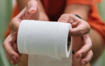Bác sĩ tiết niệu chỉ ra loại thực phẩm bữa tối có thể gây tiểu đêm nhiều lần