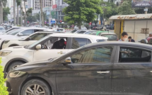 Công an vào cuộc xác minh loạt ô tô bị đập vỡ kính trước chung cư