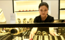 Giá vàng bất động, chênh lệch mua - bán mỗi nơi một kiểu