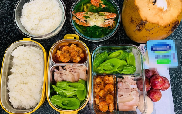 Vợ dậy từ 5h sáng nấu cơm cho chồng mang đi làm, chồng nổi giận vì sợ mất cơ hội kiếm tiền